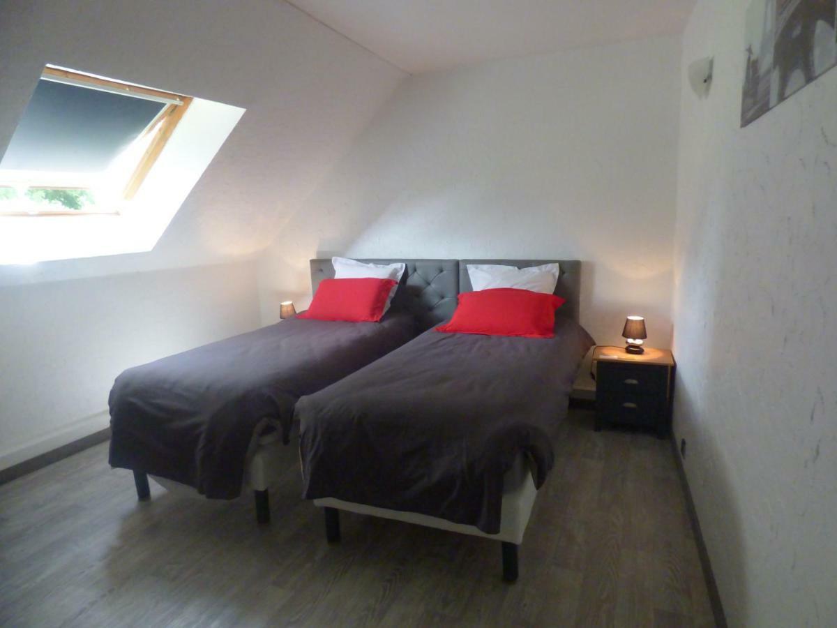 La Bicoque En Puisaye Hotell Saint-Amand-en-Puisaye Exteriör bild