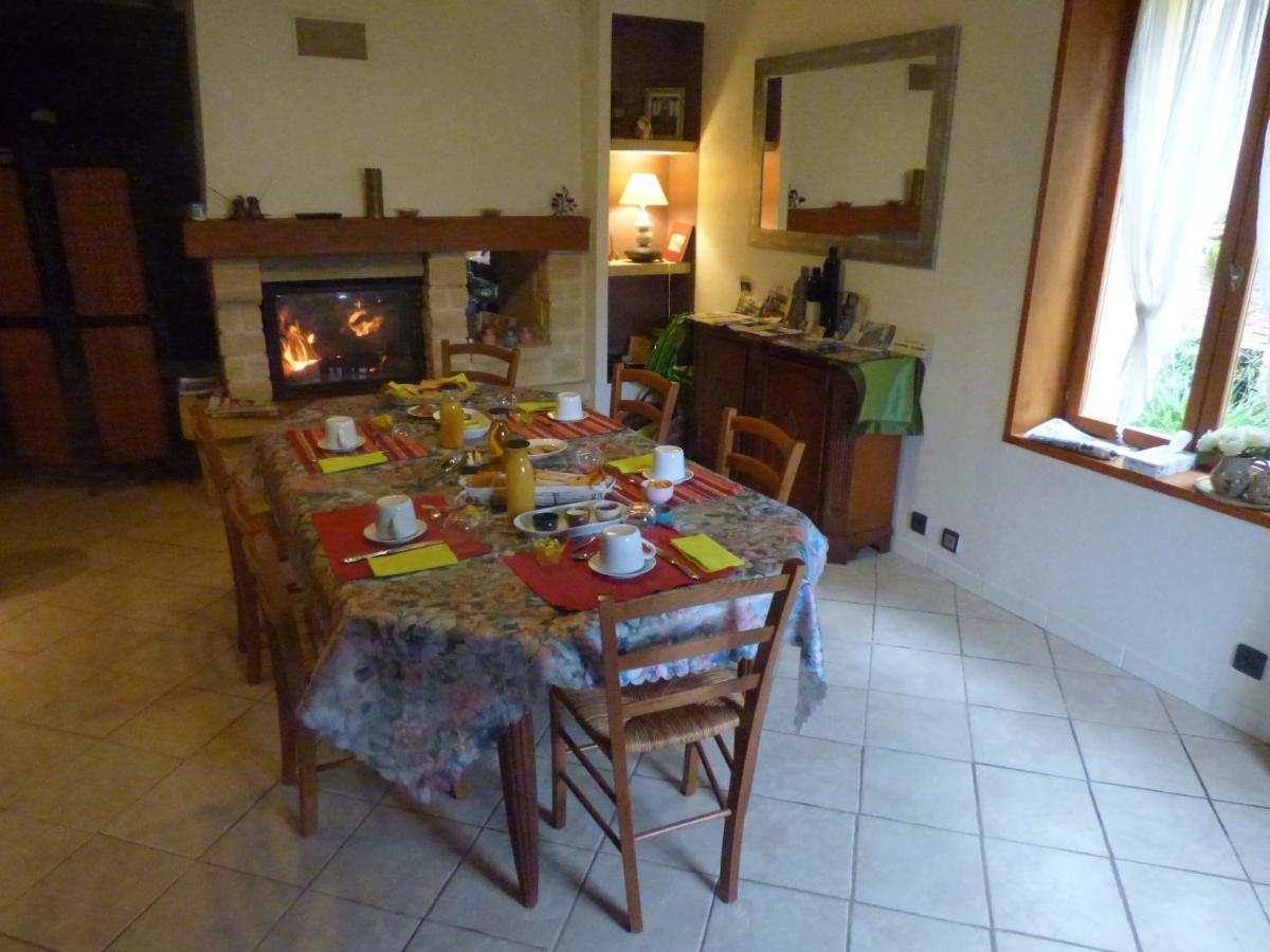 La Bicoque En Puisaye Hotell Saint-Amand-en-Puisaye Exteriör bild